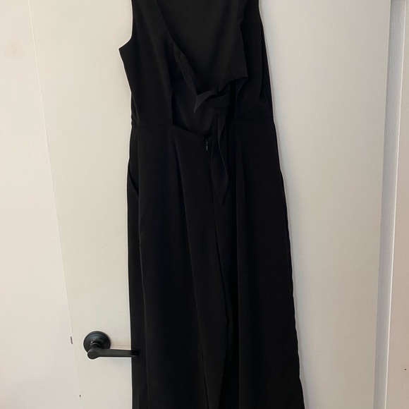 Dynamite Black Long Romper - Picture 2 of 3